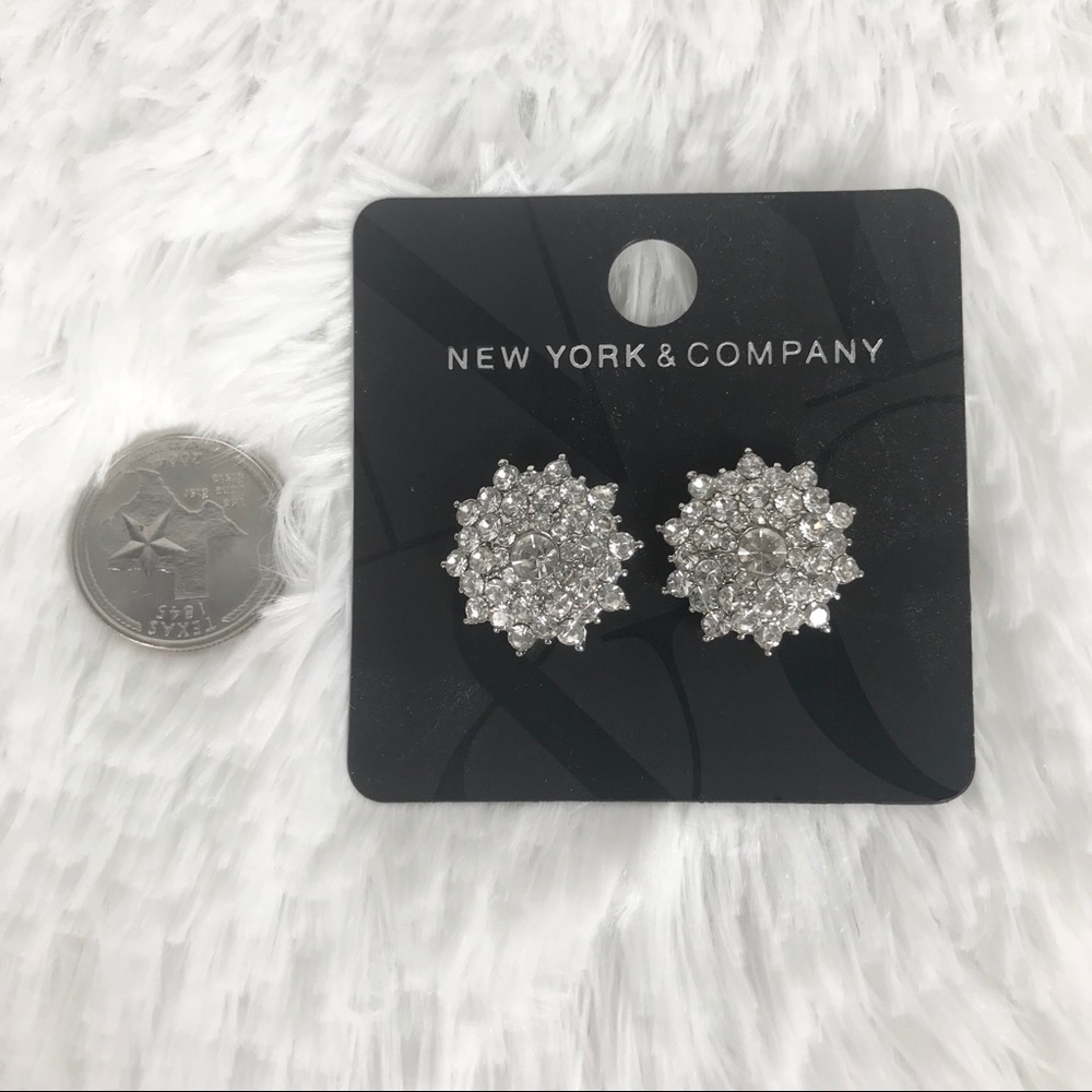 NY&C▪️ Crystal Stud Earrings▪️Silver - Picture 2 of 4